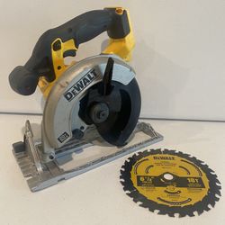 DEWALT 20-Volt MAX Cordless 6-1/2 in. Circular Saw (Tool-Only)