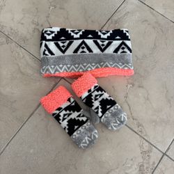 mitten and neck set