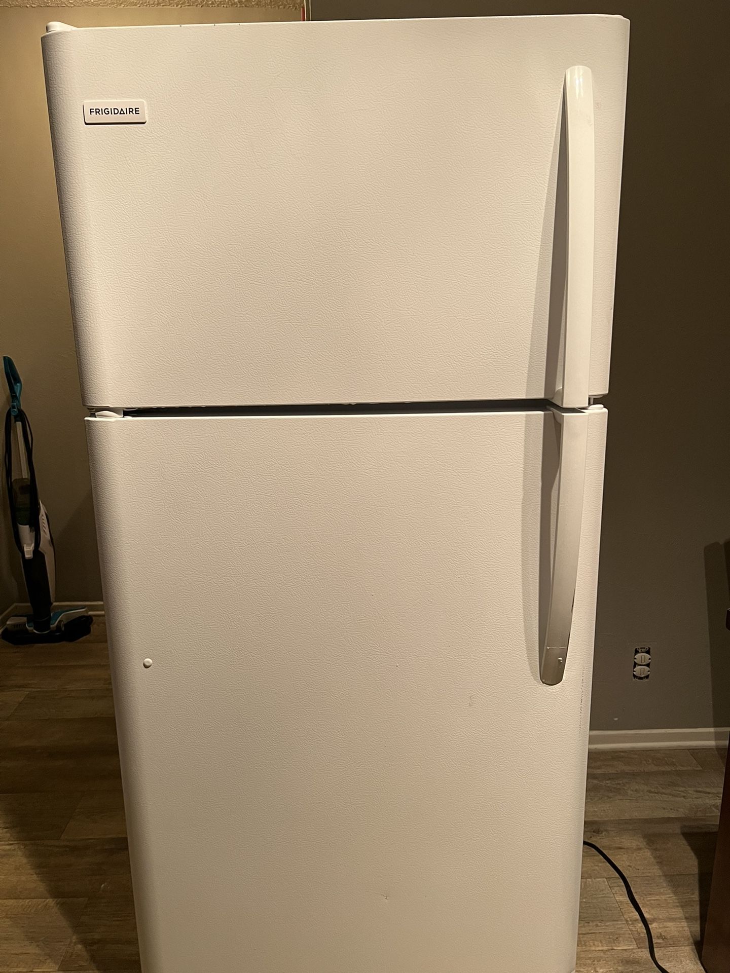 Frigidaire Fridge