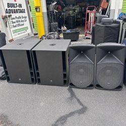 Complete Mackie thump Dj system