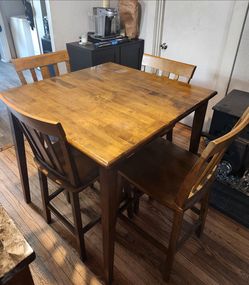 Counter height bar table and chairs