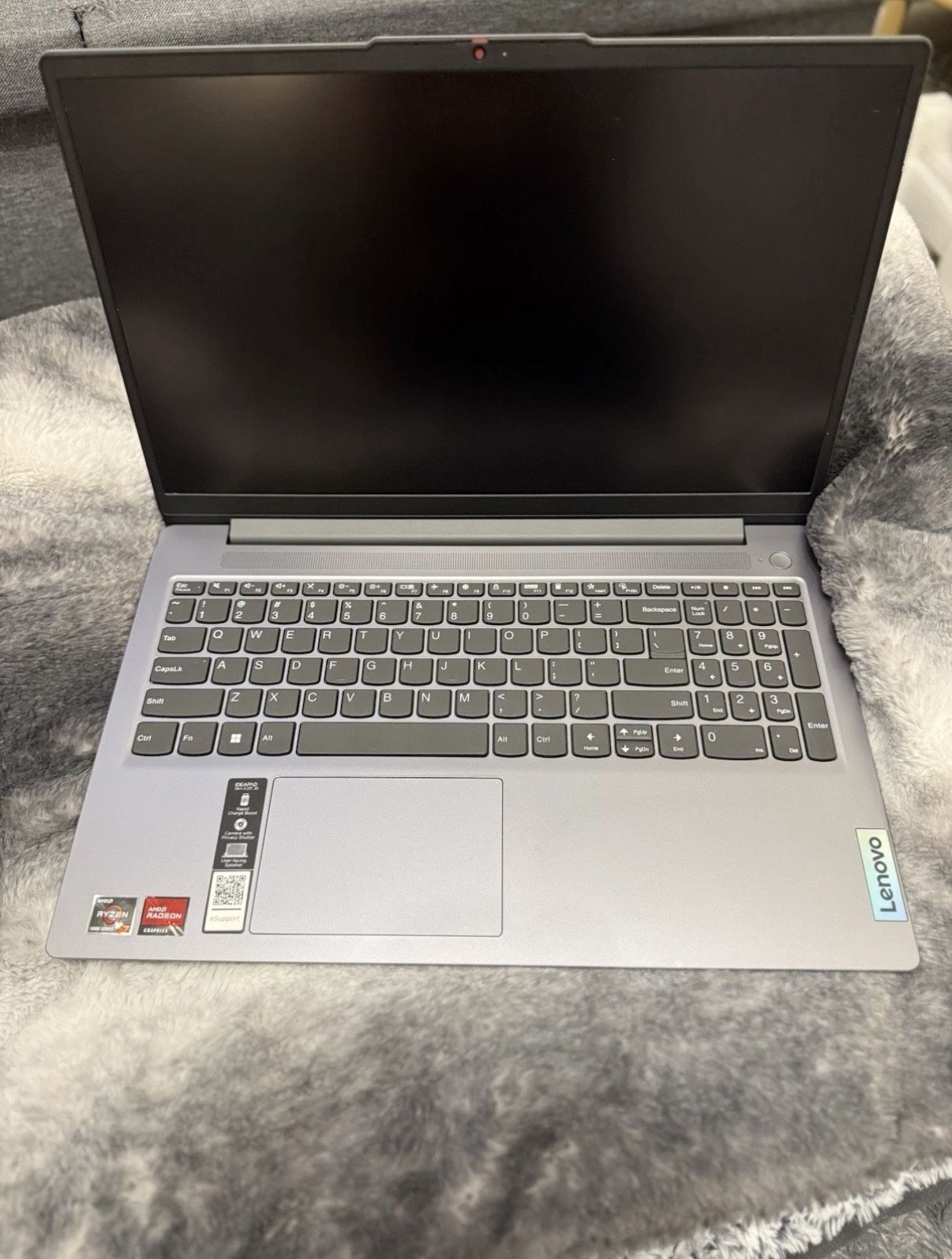 Lenovo IdeaPad Slim 3 Laptop