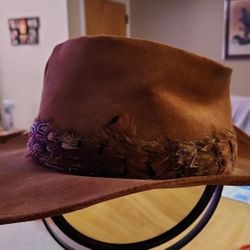Great Circle San Francisco Cattlemen Cowboy Hat Suede W Feathers Camel Tan
