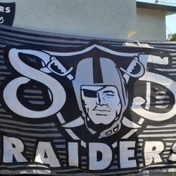Raiders Rare 805 REALLY BIG FLAG 6x10 