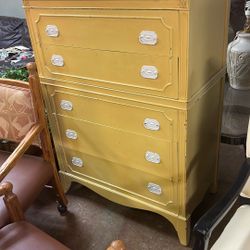 Dresser High Boy 