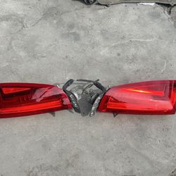 2013-2017 Cadillac XTS Left Driver Tail Light $180 Right Passenger Tail Light $180