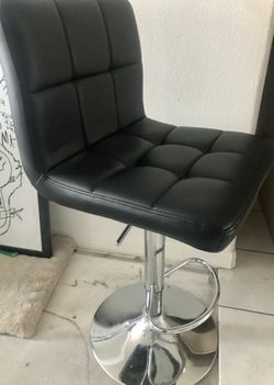 New bar stools in box 2 per box