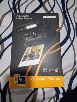 Polaroid Insta Camera + 8 Insta Photos & Color Go Film 48 Count