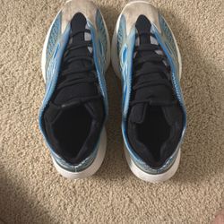Adidas Yeezy 700 V3 "Arzareth"