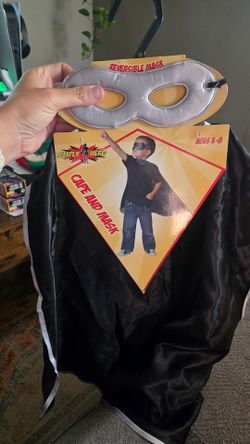 Super hero cape and eye mask costume set