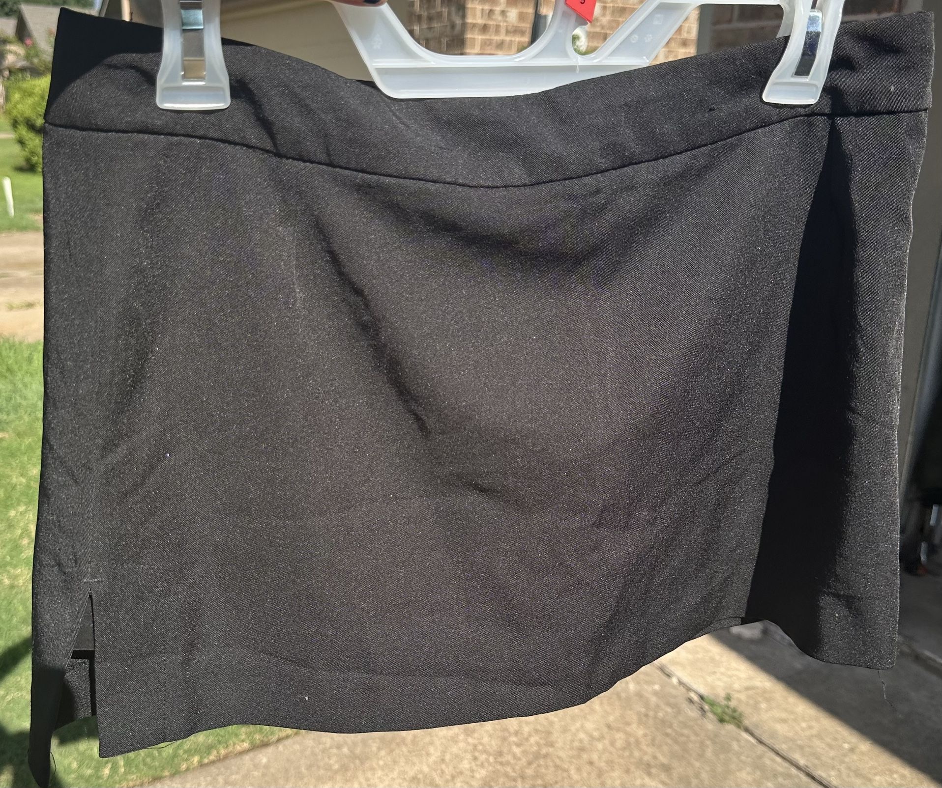 Black Skort Size 8 Design Collective Women's