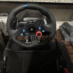 Racing Wheel with Floor Pedals