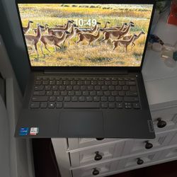 Lenovo IdealPad 5 i5