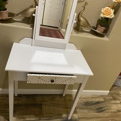 Vanity Desk