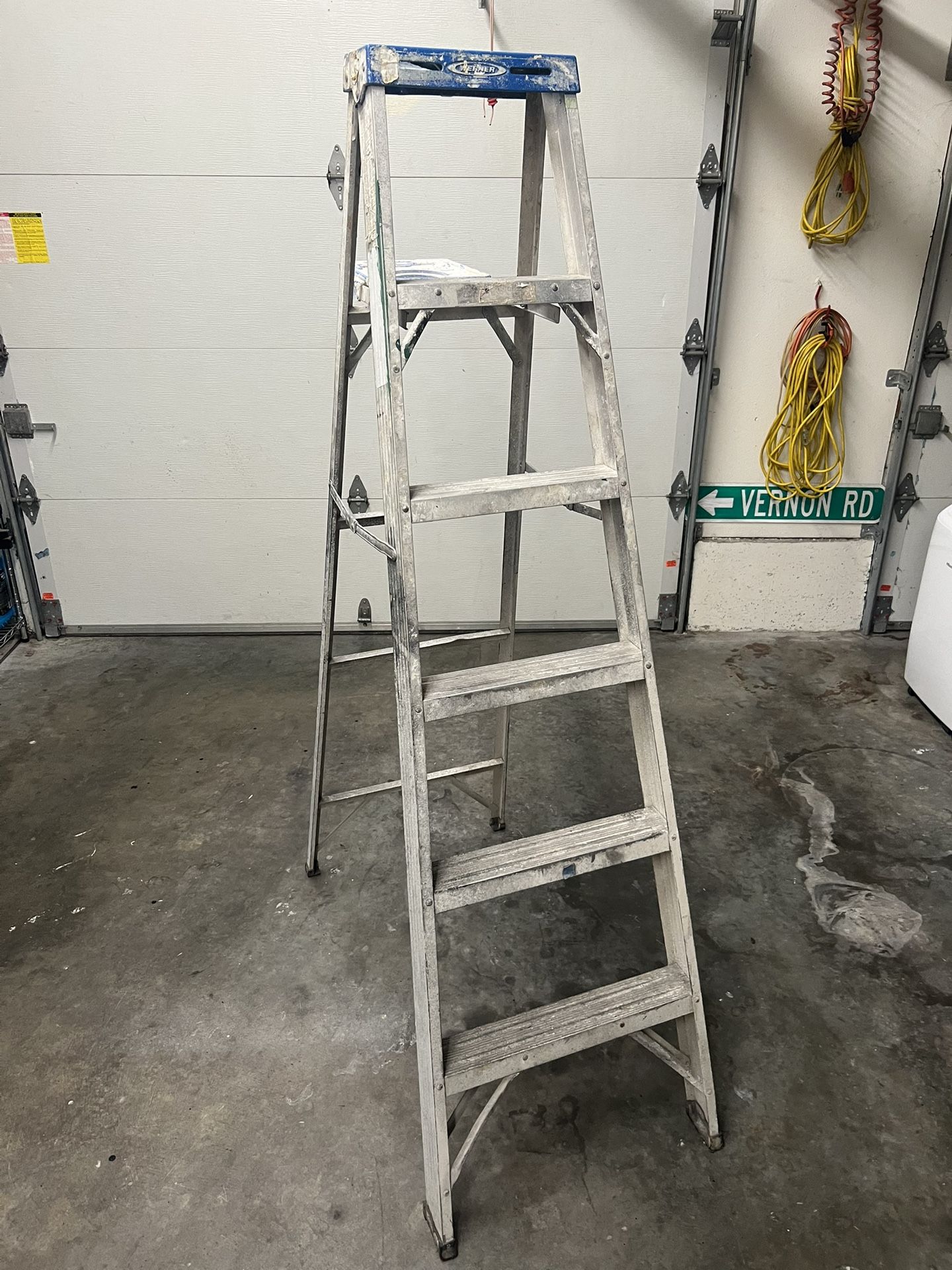 6' Ladder