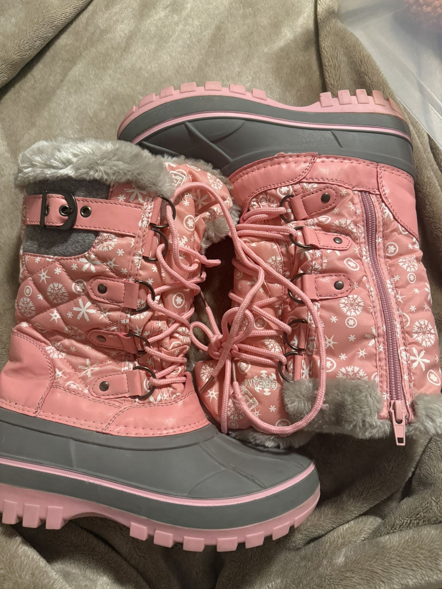 Girls Snow Boots- Youth Sz 3