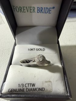 10k white gold ladies ring