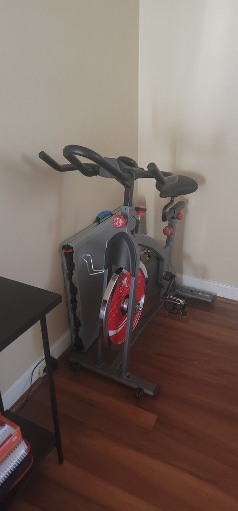 Sunny Health And Fitness Experience Bike