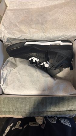 Black and white Jordan spizike low top