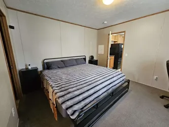 King size Bed