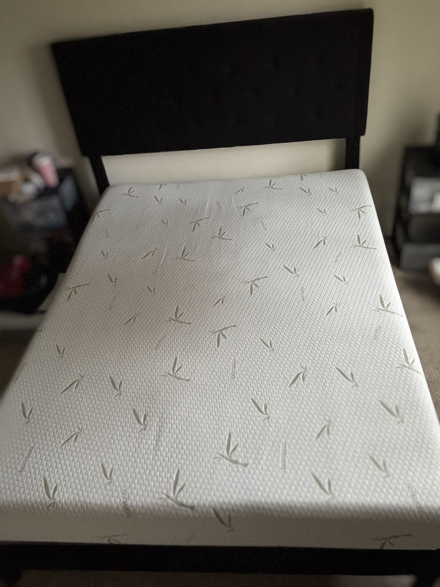 Queen Bed Frame with Headboard – Good Condition + Free Bamboo Mattress