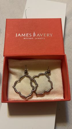 James Avery Earing