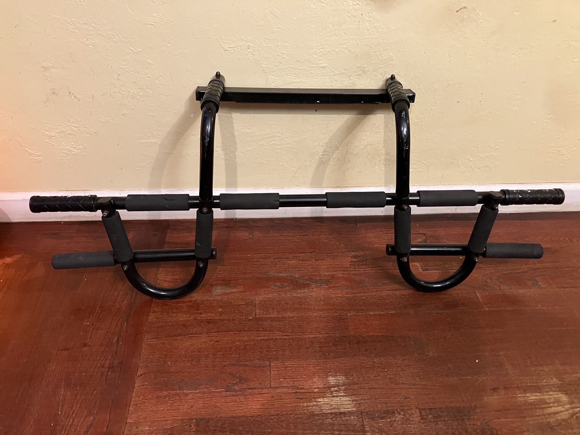 Pull Up Bar Doorway