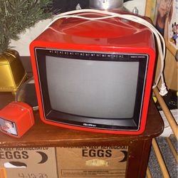 Vintage  Kids Tv With Remote
