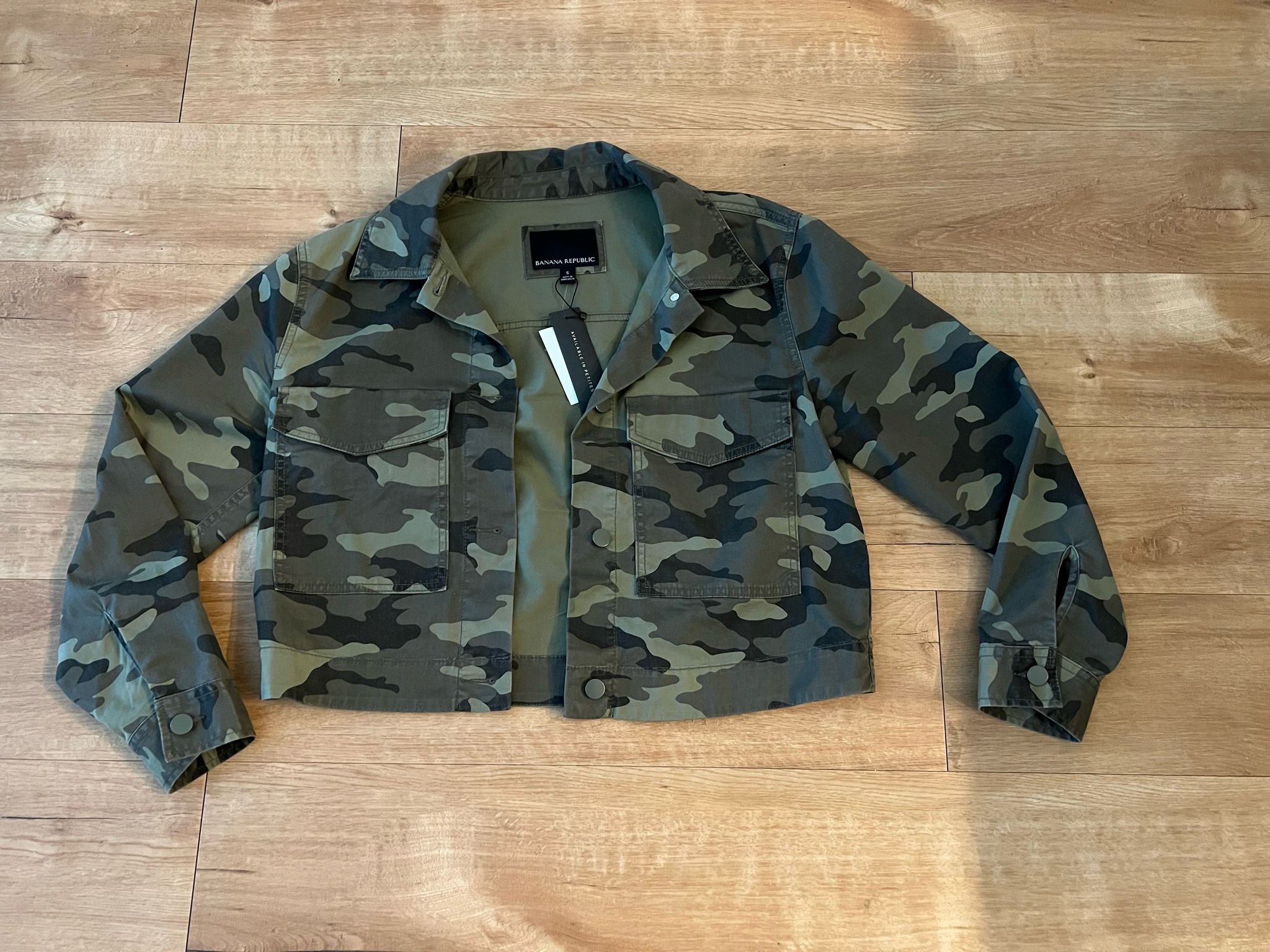 banana republic cropped utility jacket camo