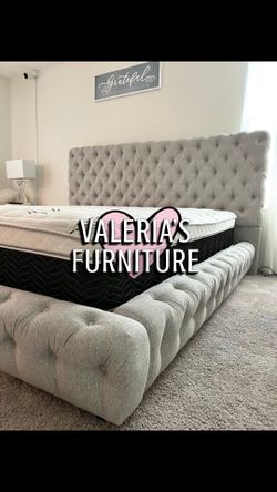 New king bed with mattress