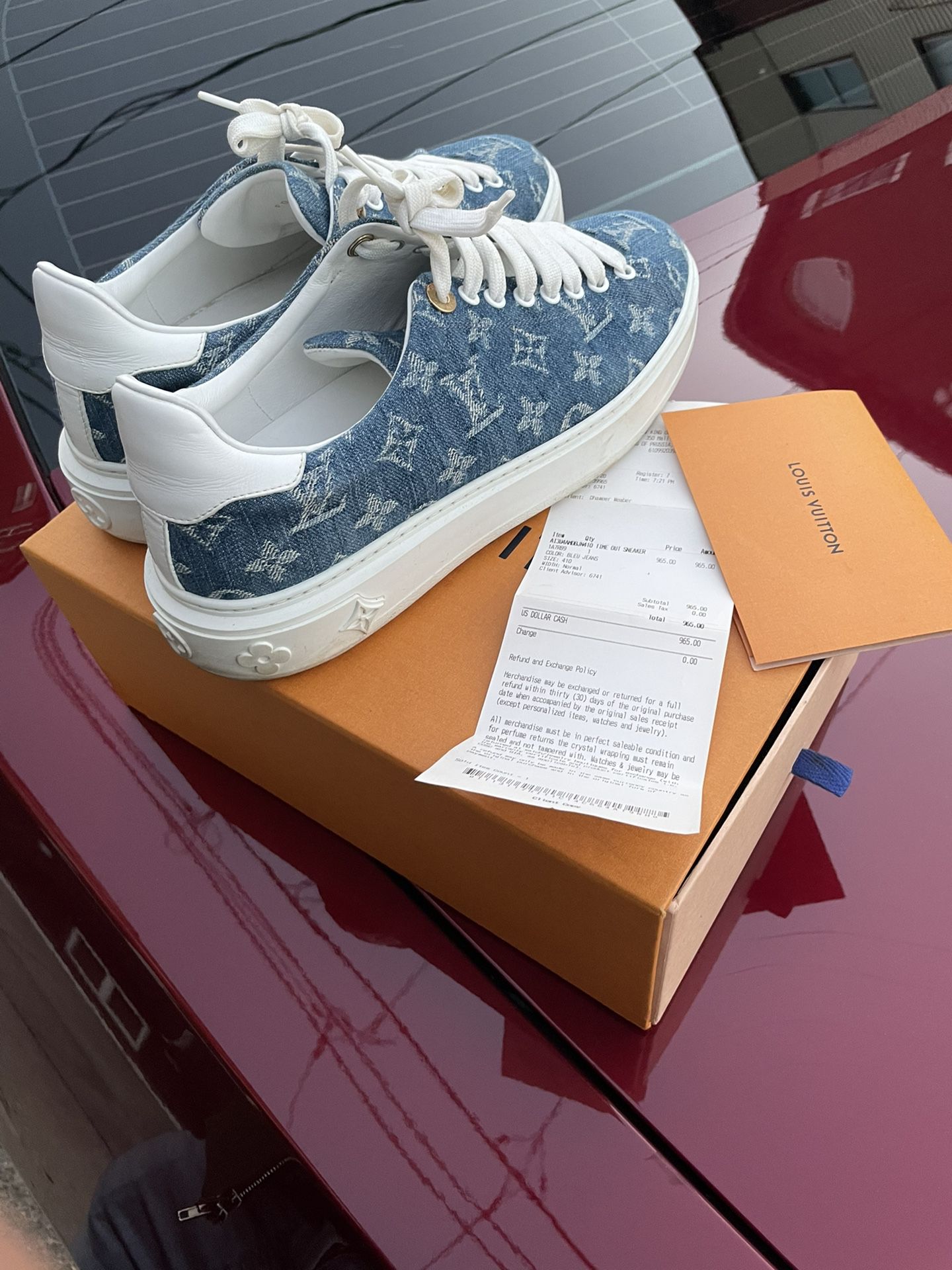 LOUIS VUITTON COLOR CHANGING SNEAKERS 