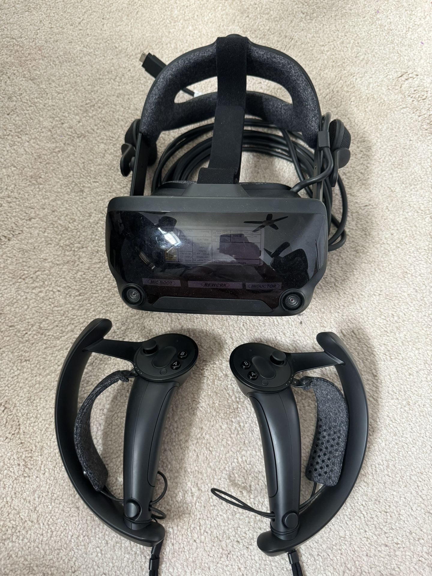 Valve Index VR Headset Full Kit 2.0 Trackers