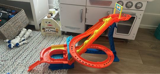 Hot wheels roller coaster rally set