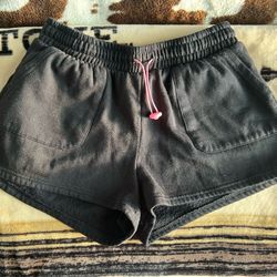 Black Shorts 