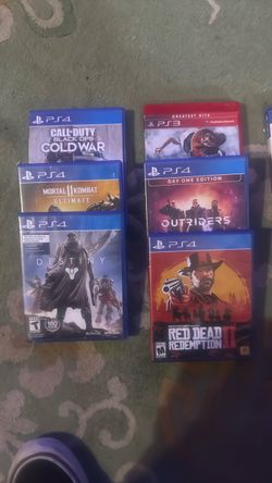 PlayStation 4 games and controller