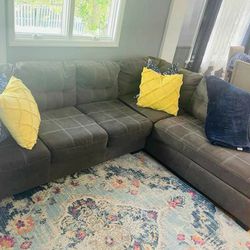 Couch Sectional Set Still Available 