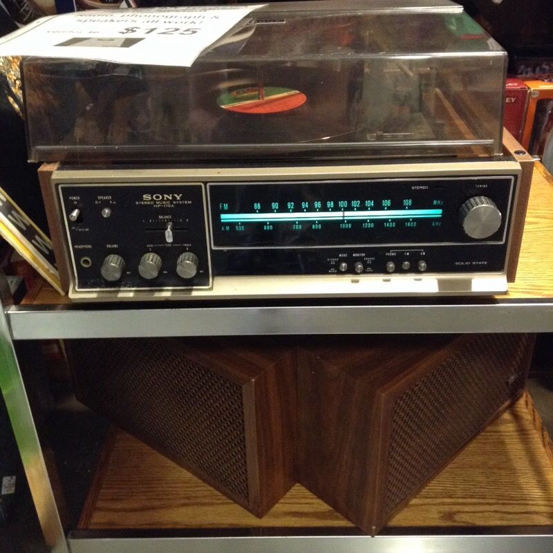 Sony HP-170A Compact Stereo system - turntable + speakers -1973