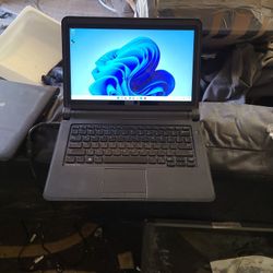 Windows 11 Dell Touchscreen Laptop