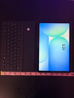 Samsung Galaxy IPad with Keyboard