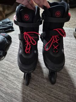 Womans size 10 roller blade set up.