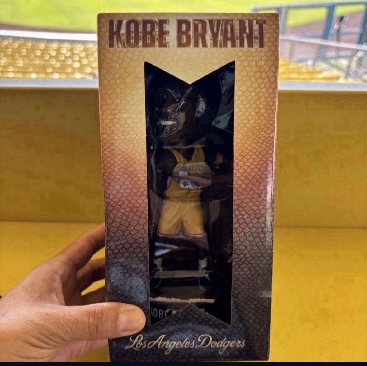 Kobe Bryant Dodgers Bobblehead Sga 2025 Lakers
