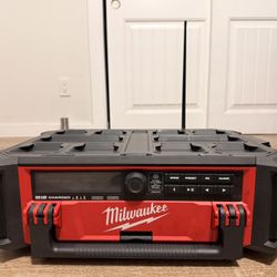 Milwaukee Speaker 
