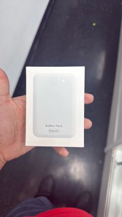 Phone battery pack magnetic charger