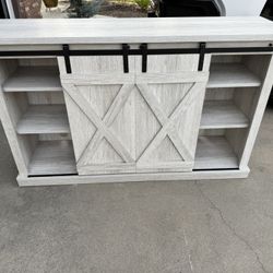 Farmhouse Tv Stand 