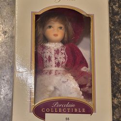 Vintage DG Creations Handpainted European Style Poseable Porcelain Collectible Figurine "Virginia"