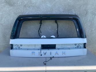 Rivian R1S Tail Gate Lift Gate