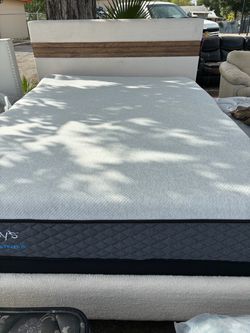 Queen bed