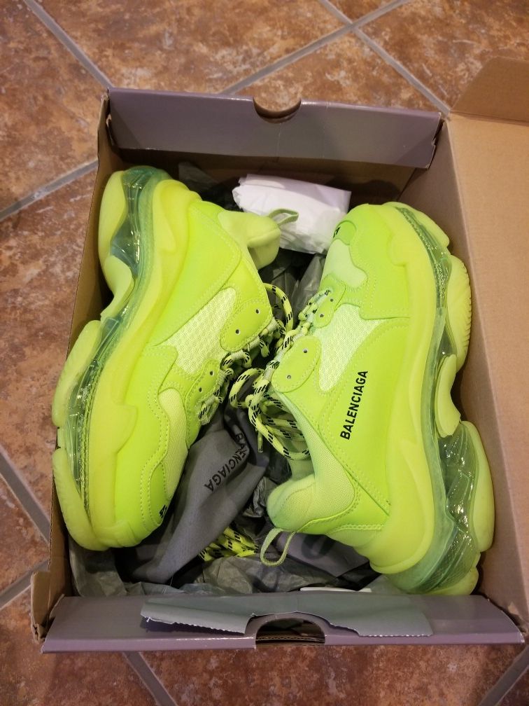 Balenciaga triple s clear sole Fluo yellow 43