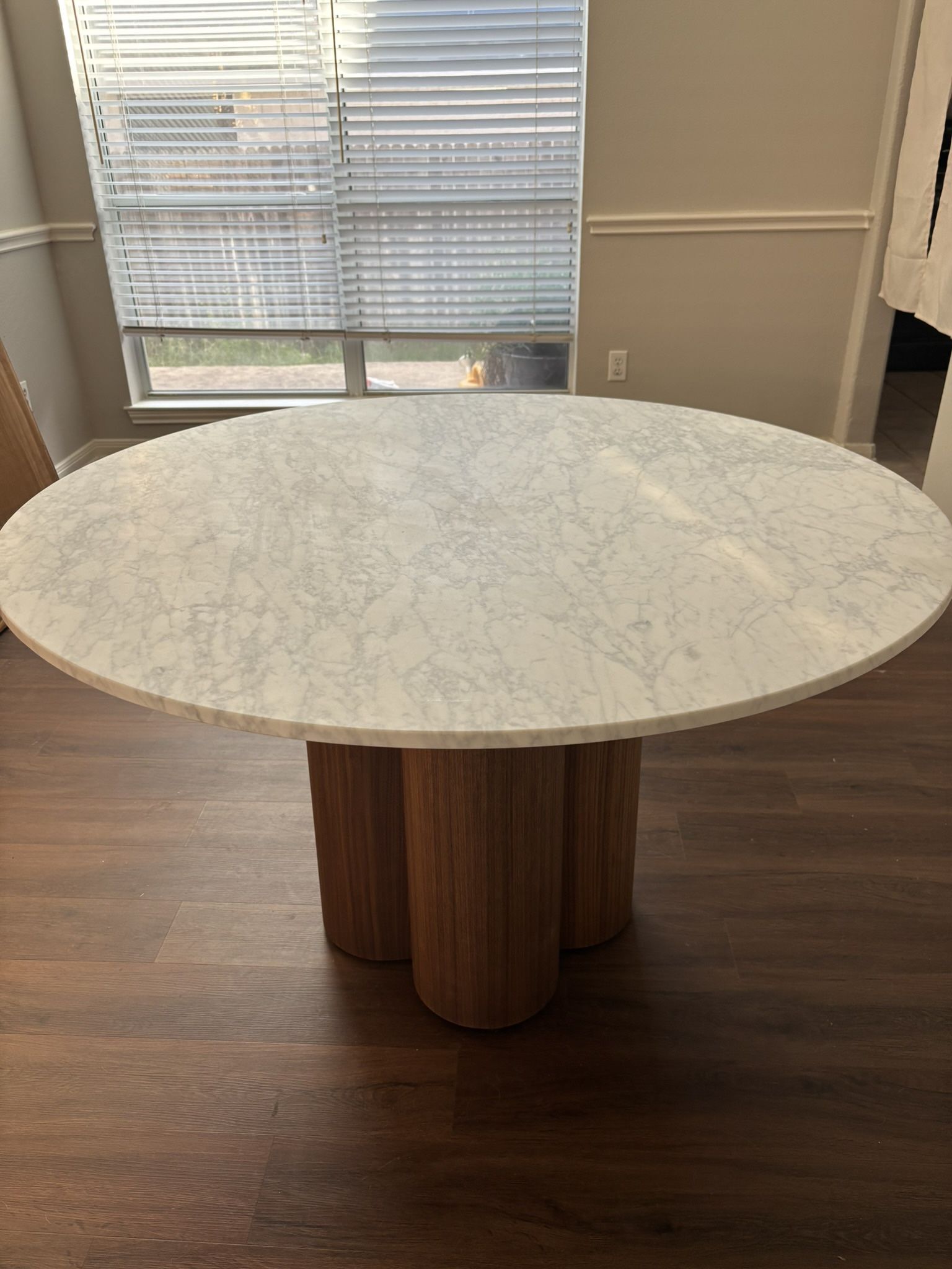 Brand New In Box Blu Dot 4/4 Round Dining Table