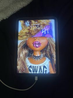 2025 Silver IPad 128gb w/ Apple Pencil